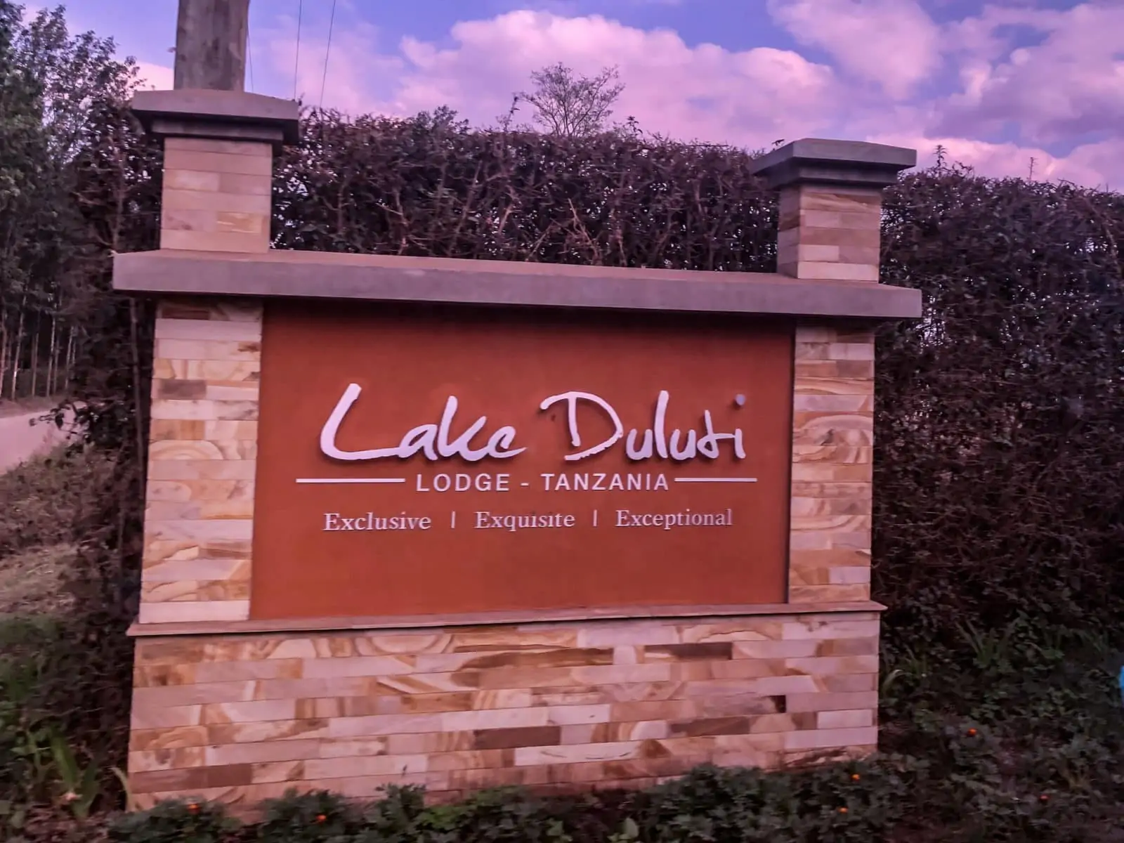 Lake Duluti Lodge Entrance